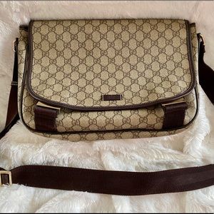 Gucci crossbody messenger bag
